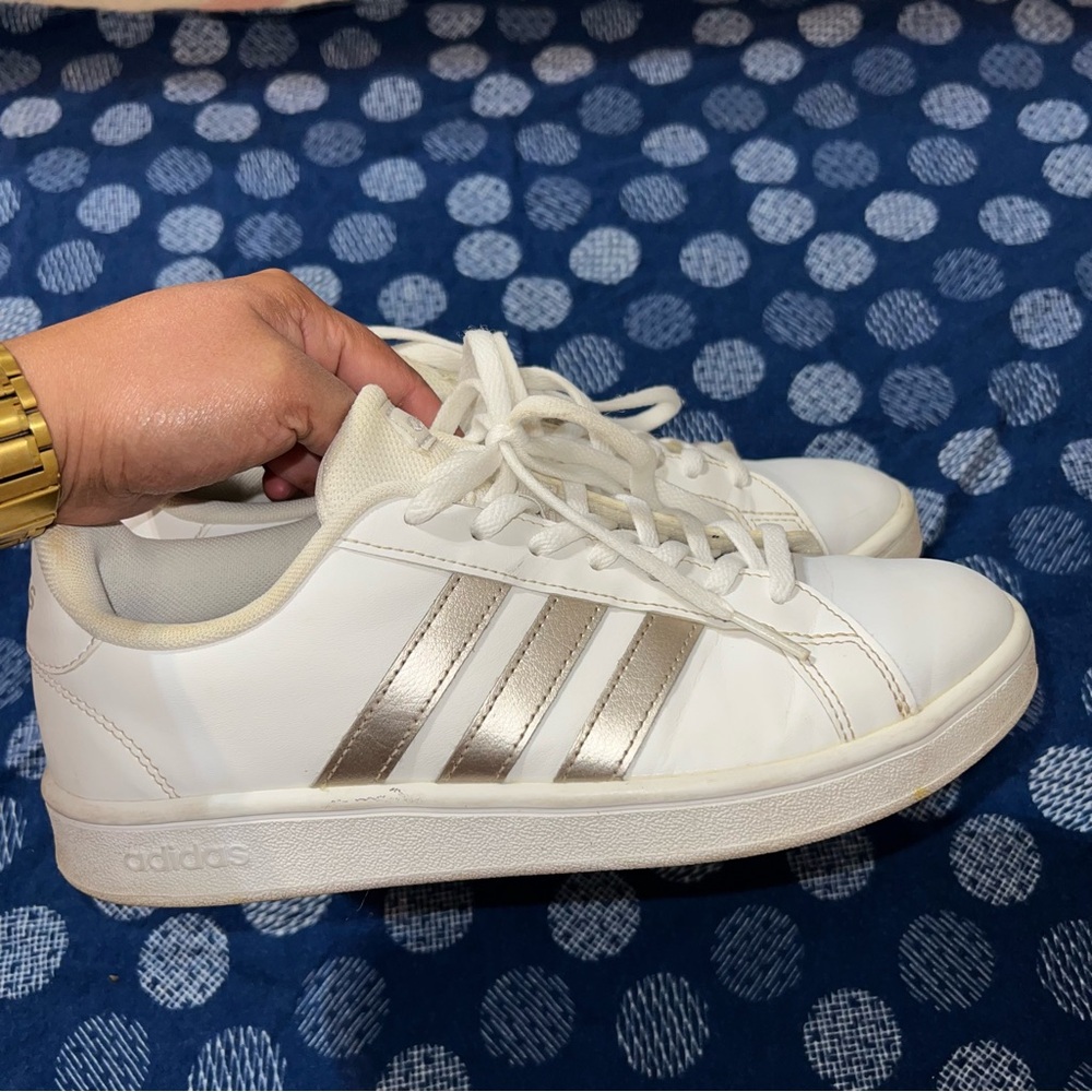Adidas women’s sneakers - Picture 3 of 11